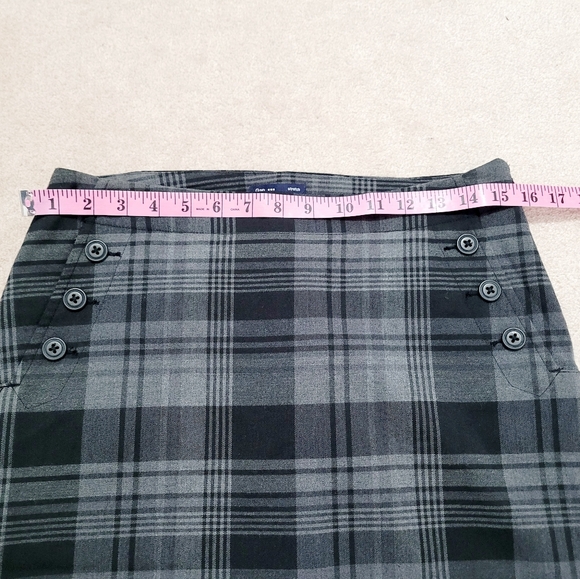 GAP Stretch Plaid Gray Button Detail Skirt Size 4 Career Preppy Lined Side  Zip - Picture 10 of 14